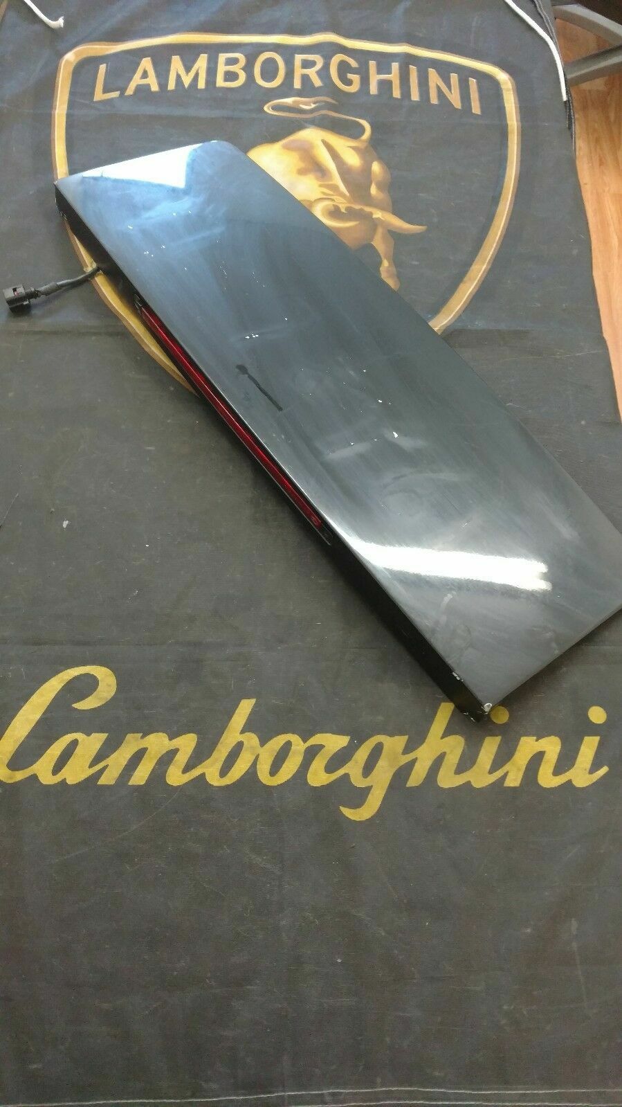 LAMBORGHINI MURCIELAGO REAR UPPER ROOF SPOILER BRAKE LIGHT PANEL OEM 418827991