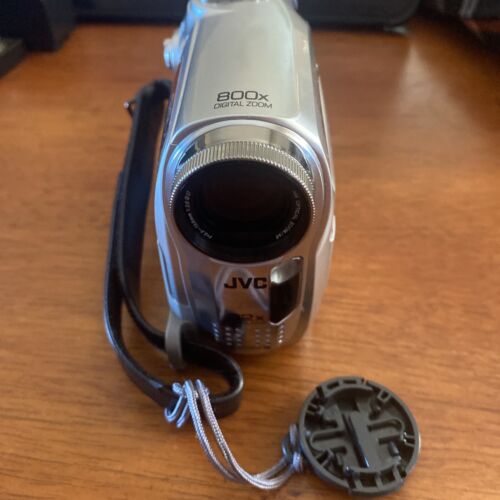 JVC GR-D395U Digital Video Camcorder MiniDV 32X *Parts Not Working* - Picture 4 of 5