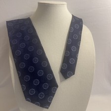 Jos A Bank Signature Collection 100 Silk Men  s Neck Tie
