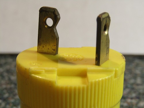Hubbell 20A 250V 2-Prong Male Plug - Picture 8 of 8