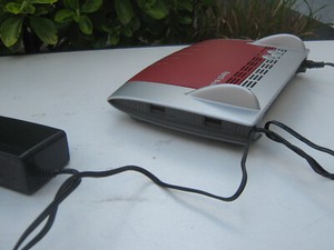 Fritzbox 7490 gebraucht mit Netzteil In Gutemzustand