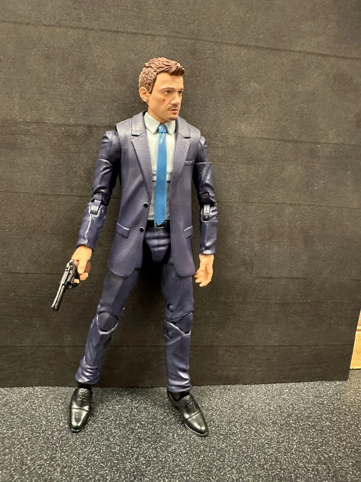 Figura personalizada Hasbro (Mike McLusky) Paramount+ MAYOR OF KINGSTOWN de 6" con pistola Foto 4 de 4