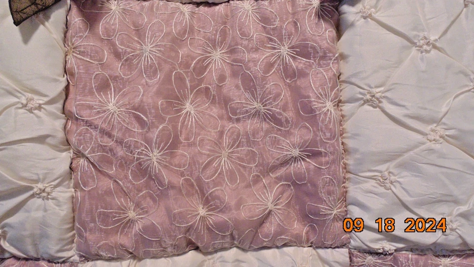 Cocalo毛毯婴儿方形拼布粉色米色刺绣花朵棕色蝴蝶结 — 第 3/4 张图片