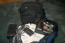 Sony Digital MVC-FD73 Still Camera w/Case, Charger, Battery, Disc, Manuals WORKS