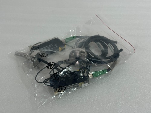 2 PCS Baumer Electric Fiber Optic Sensor FVDK 12P6401/S35A CH-8501 - Picture 2 of 3