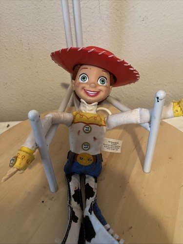 SELTENE Toy Story and Beyond Disney Jessie Zugschnur Puppe 2001 - siehe Beschreibung