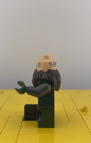 Lego LOTR Minifigure: lor095 Dwalin the Dwarf - No Cape - Set 79018 DISCOUNTED! - Picture 4 of 4