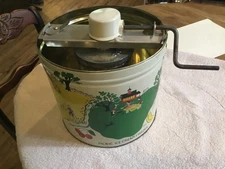 Vintage Richmond Cedar Works Ice Cream Freezer Painted Metal Hand Crank RARE 50s