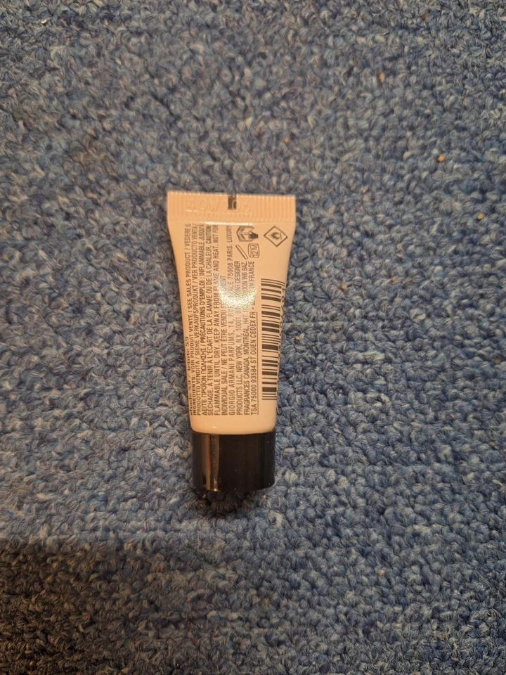 Giorgio Armani Luminous Silk Foundation 10 x 5 ml Farbton 7 Einzelhandel 47 £. - Bild 3 von 3