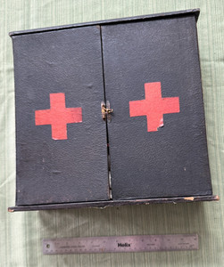 WWI AUSTRALIAN RIDGWAY FIRST AID CABINET