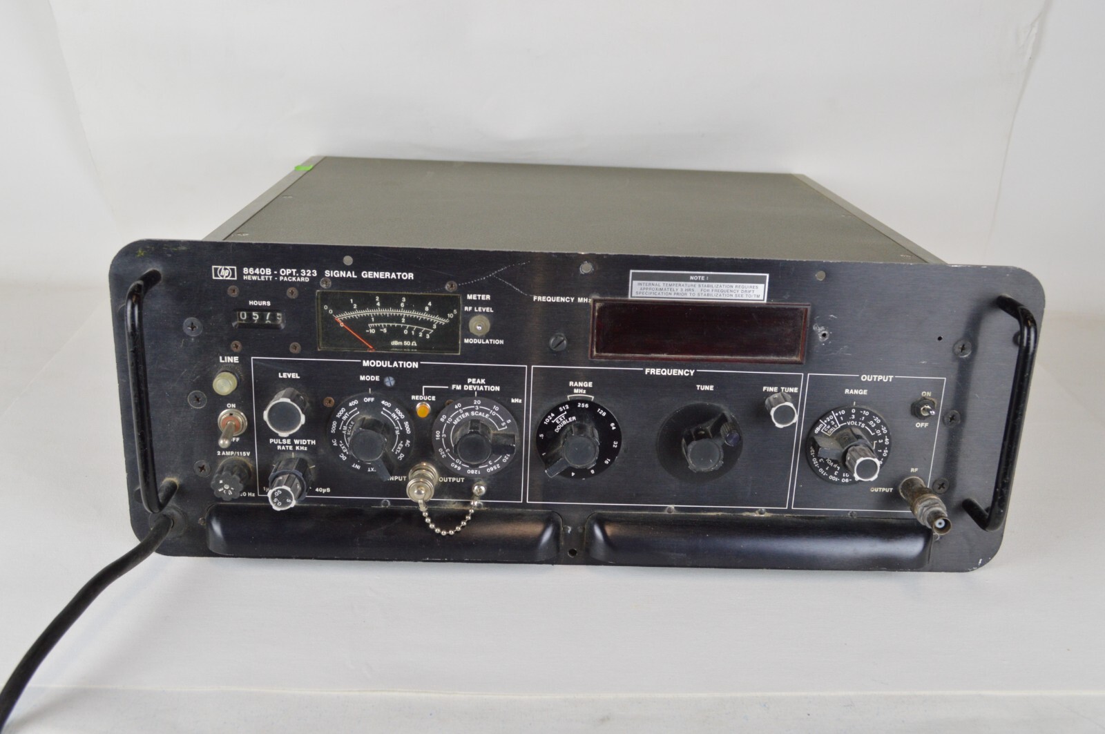 HP 8640B OPT 323 Signal Generator Military Version Powers on Untested