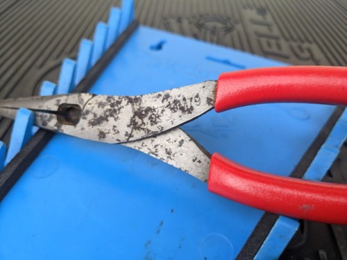 #av995 Snap-On 8" Talon Grip Needle Nose Pliers Red 196CF - Picture 3 of 20