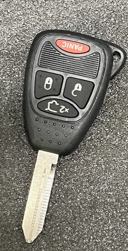 2004-2008 Chrysler Pacifica Key Fob ; KEY Transmitter 68273341AC - Picture 2 of 2