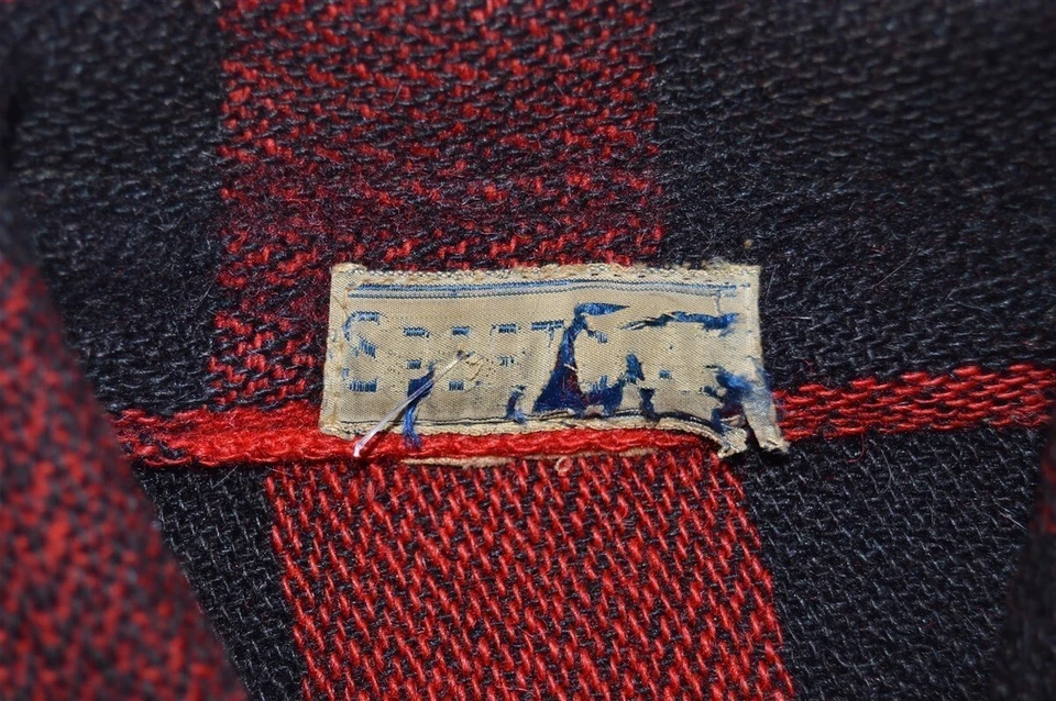 vintage 40s WOOL BLACK RED CHECKERED BUFFALO PLAID HUNT SPORT JAC SHIRT JACKET L - Image 4 of 4