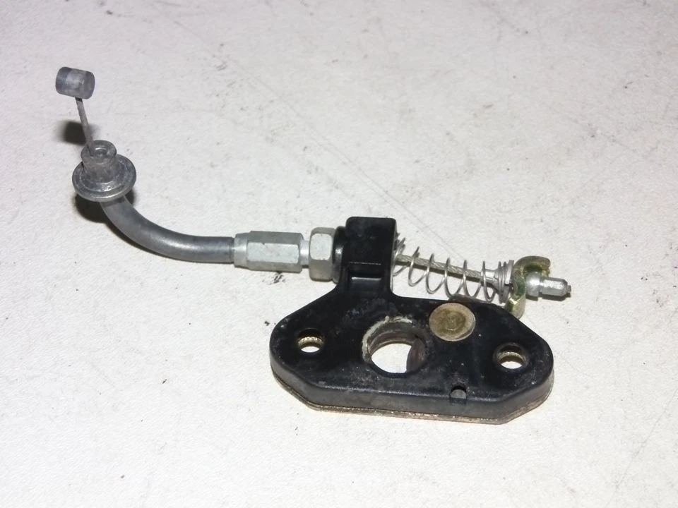 02-08 Soporte de pestillo de asiento y cable Ducati Monster S4 S4R S4RS S2R Foto 2 de 2