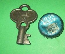 Antique MILLER # 57 Old SINGLE Bit Steamer Chest Padlock LOCK Trunk Lever Key