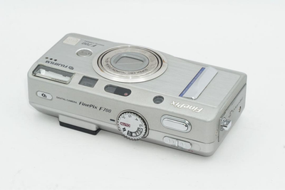 FUJIFILM FinePix F700 6.3MP Digital Camera 3x Zoom – Tested