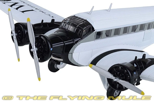 Corgi 1:72 Ju 52 IWC Schaffhausen HB-HOS - Image 3 of 4