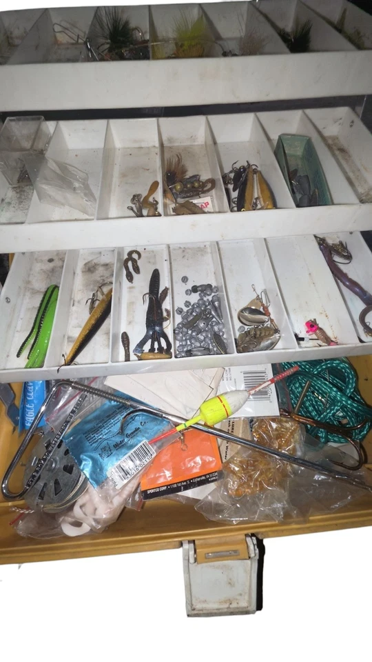 Riesiges 10 Pfund gemischtes Angelgerät Set - Köder, Spinner, Frösche, Bluegill Köder + mehr - Bild 4 von 4