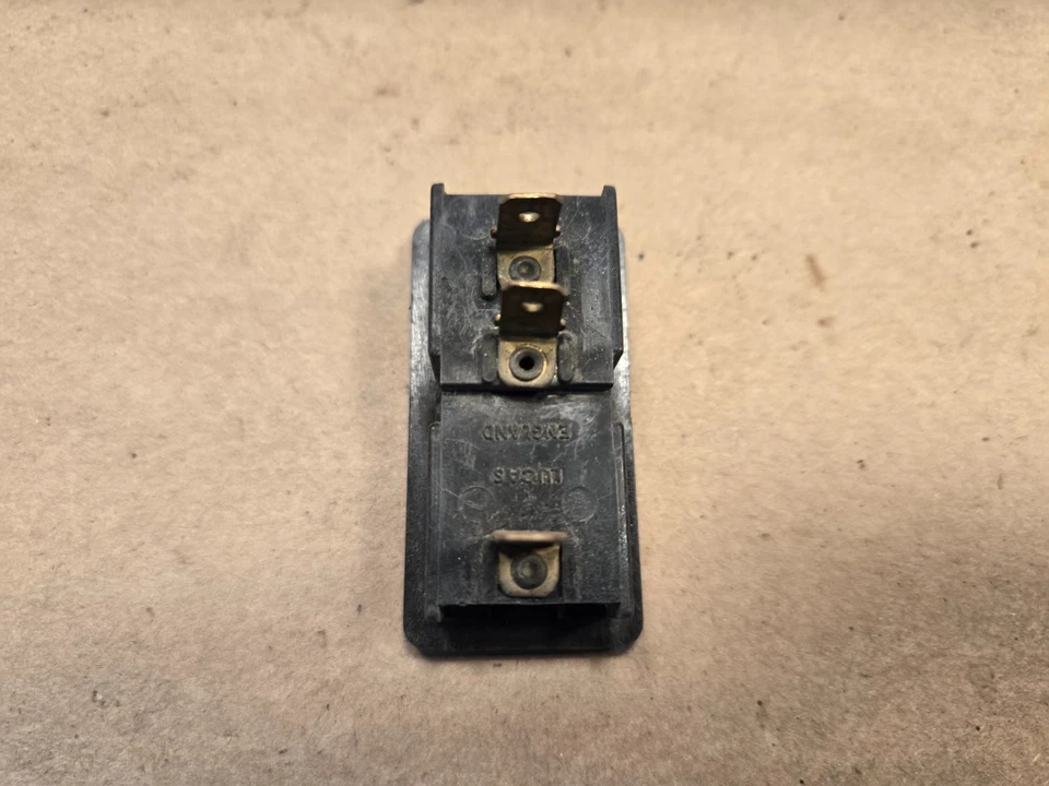 Interruptor de luz de retención de freno MG MGB Midget 39212 Foto 3 de 4