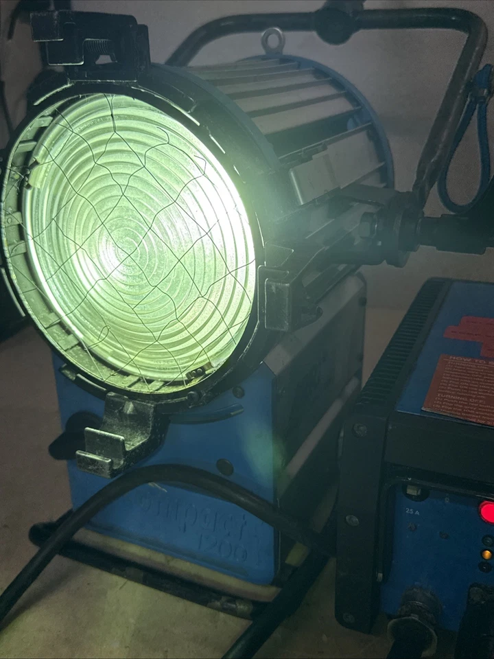 Arri Daylight 小巧型 1200 灯带 Arri 575/1200 EB 通用镇流器 — 第 3/4 张图片