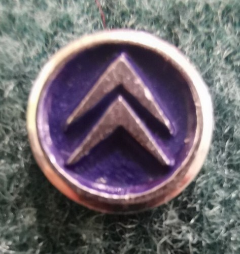 Citroen Anstecknadel Winkel blau rund 9mm alt+original - Bild 1 von 3