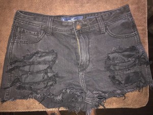 Hollister Women S High Waisted Destroyed Black Jean Shorts Size 9 Ebay