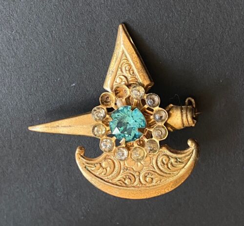 Coro brooch axe gold - Gem Coro brooch axe gold - Gem