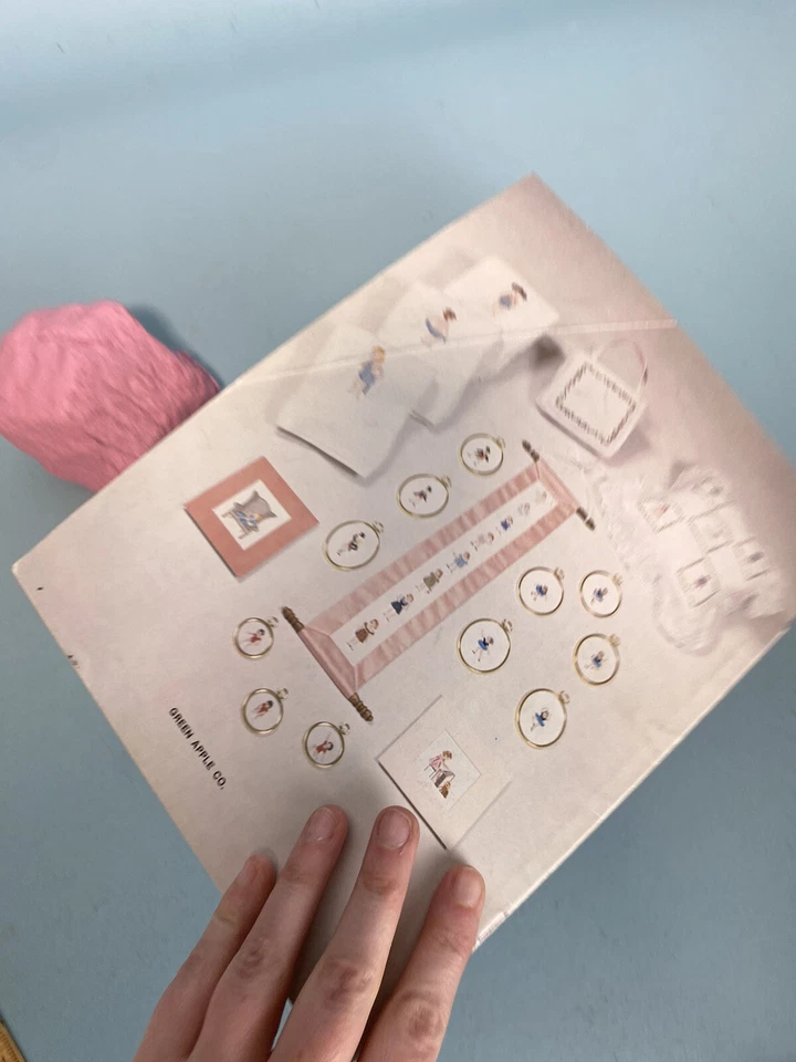 Libro Green Apple Co. Niñas en punto de cruz Foto 3 de 4