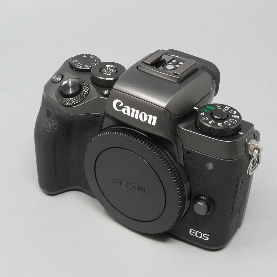 Canon EOS M5 24.2MP Mirrorless Digital Camera with 15-45mm Lens - Bild 3 von 4