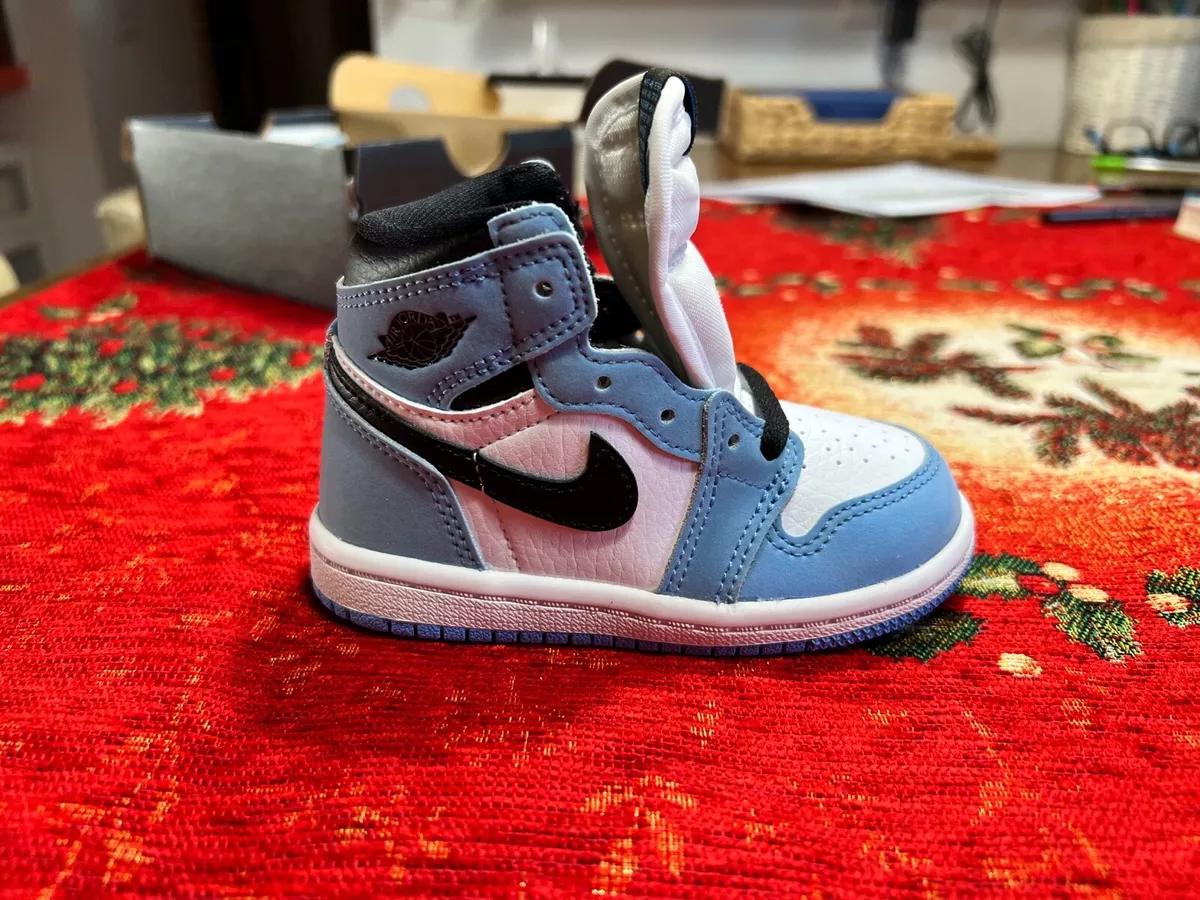 Scarpe bambino-bambina Nike air Jordan 1 mid bianco azzurro nero basket  limited