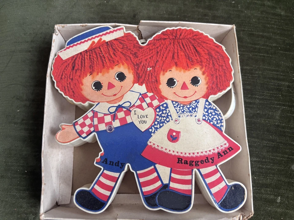 RADIO TRANSISTOR PORTÁTIL RAGGEDY ANN & ANDY 1973 BOBBS MERRILL CO de colección Foto 4 de 4