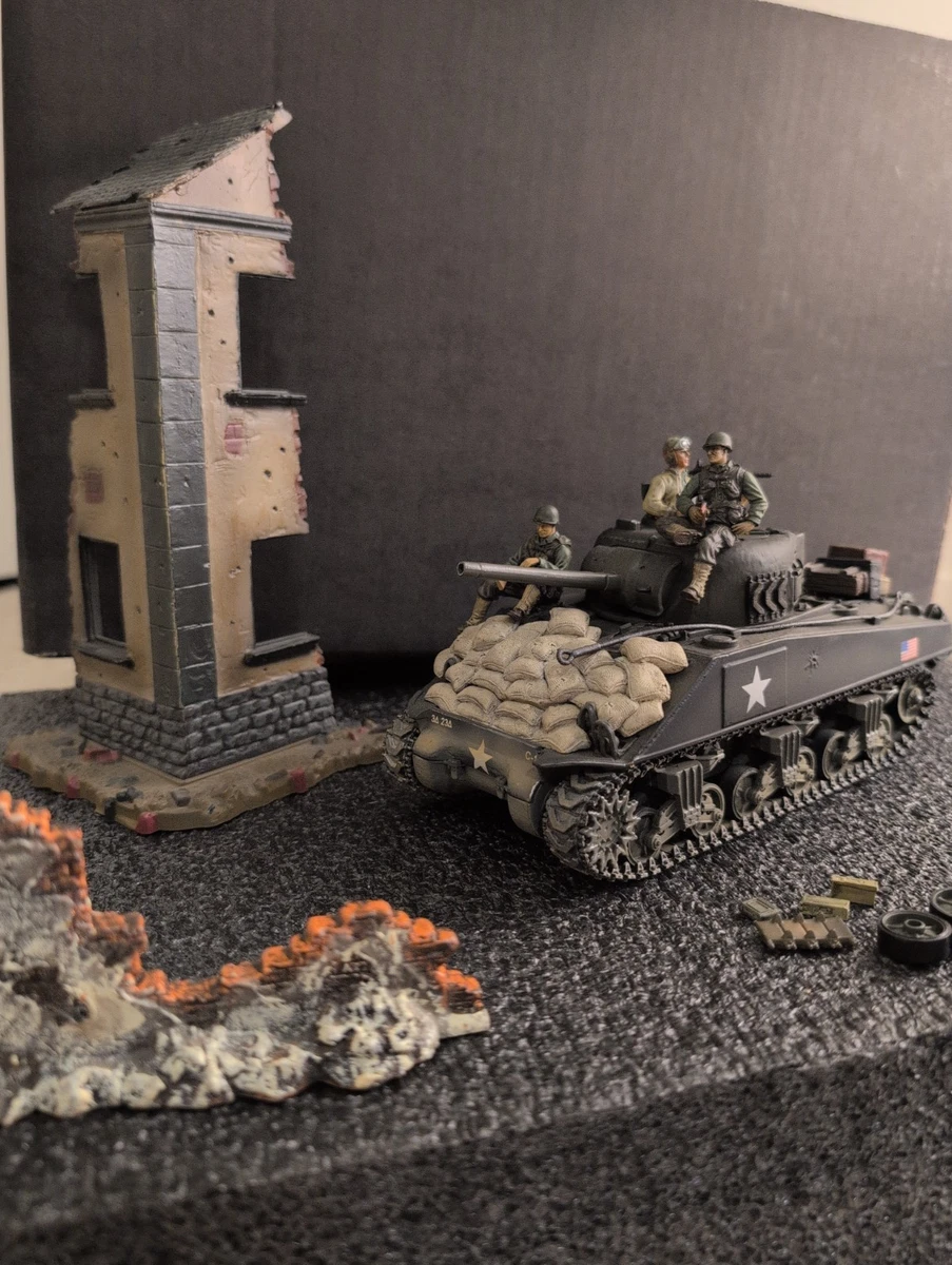 25+ Forces of Valor Diecast Tanks & Military Vehicles with Stand