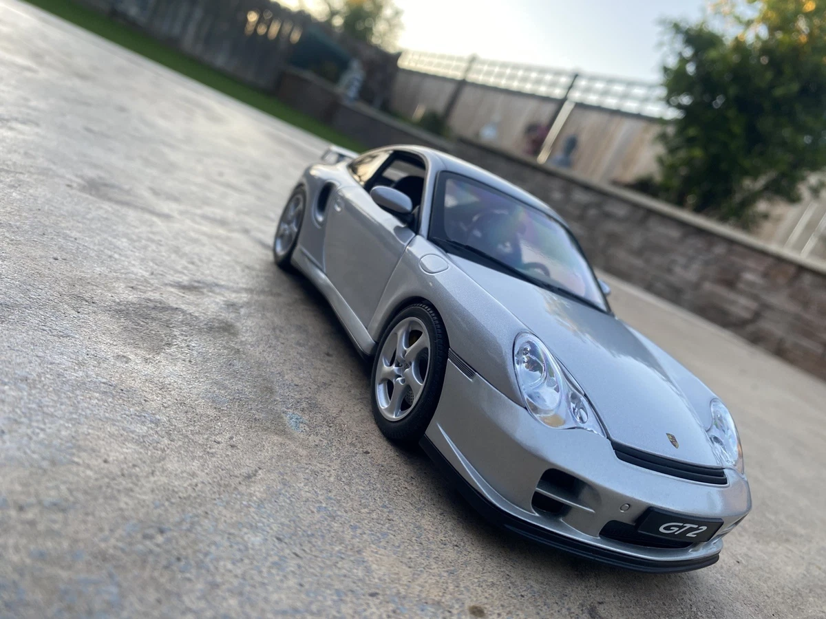 Autoart 1/18 - Porsche 911 Carrera Argentée - Diecast DC28722X, Avec Boîtier