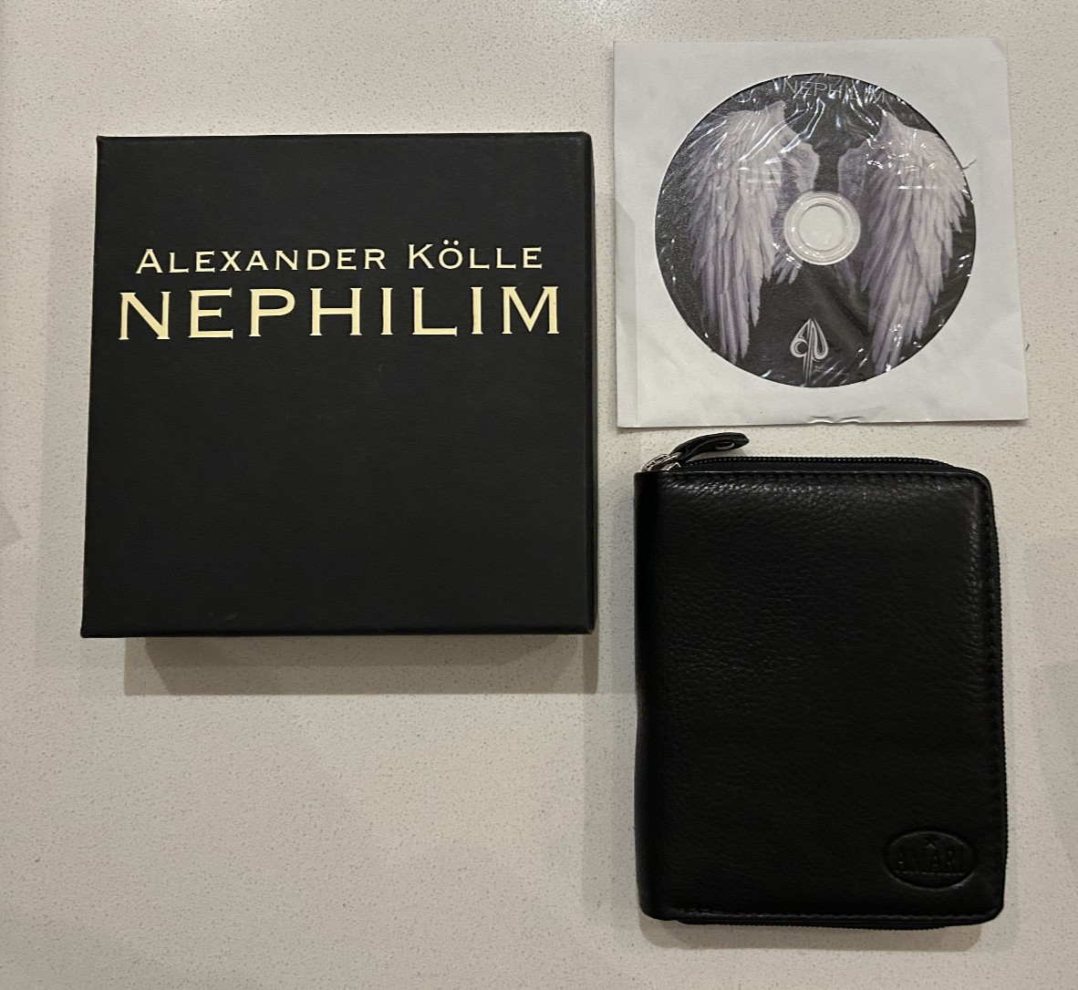 Nephilim by Alexander Kölle | Magic Trick Wallet Gimmick | With DVD Instructions