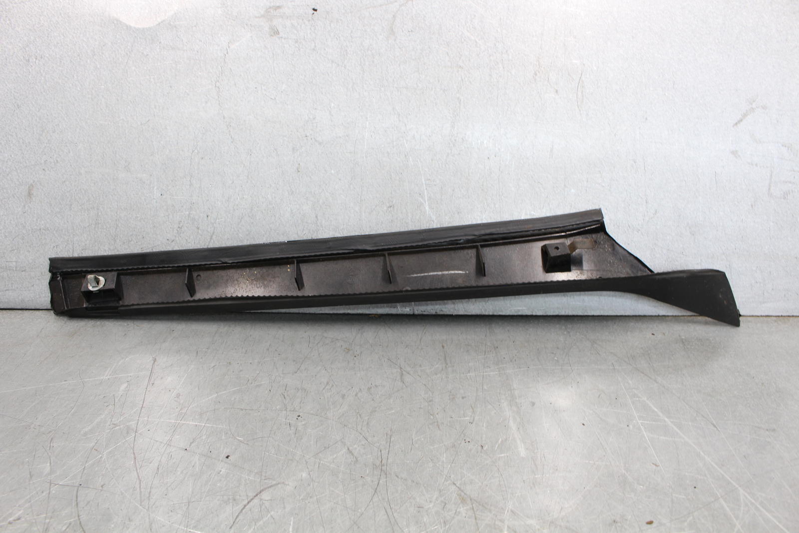 BMW E28 525i 528i 535i M535i LEFT A-Pillar Cover BLUE Part 1872851 