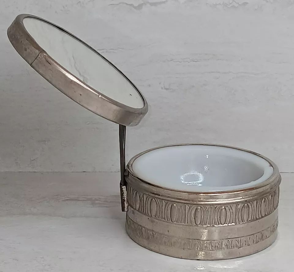 古董银色瓷器小巧型化妆镜复古德国制造 — 第 2/4 张图片