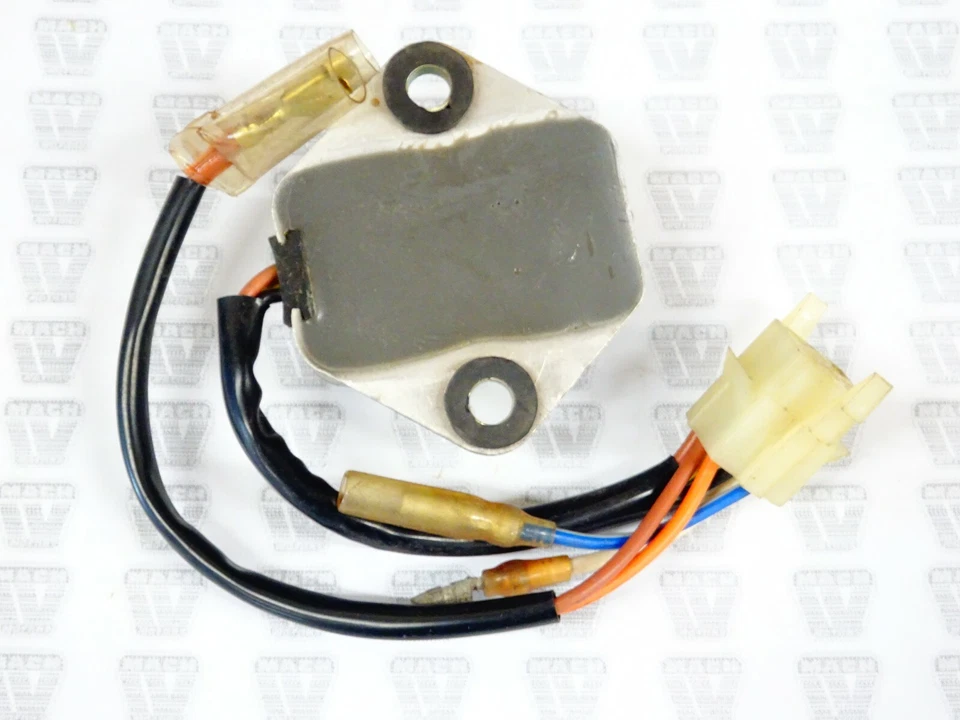 Kawasaki новый из старых запасов 21066-010 регулятор напряжения F5 F9 большой гудок - Изображение 4 из 4