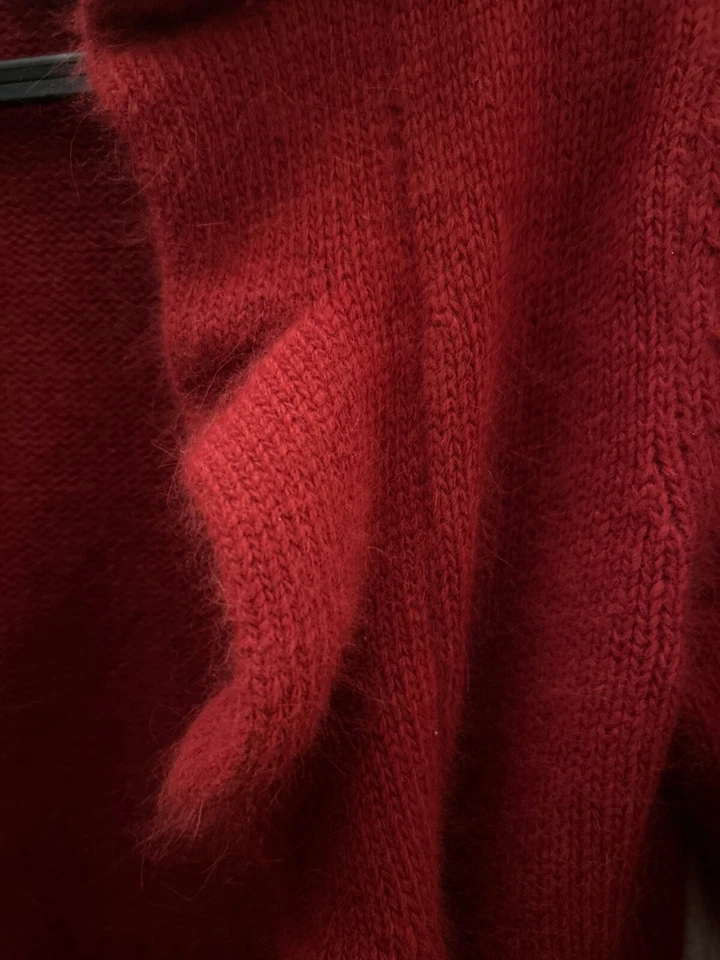 女士 Marina Luna 蔓越莓红色 37% 安哥拉荷叶边开衫 S 码 — 第 2/4 张图片