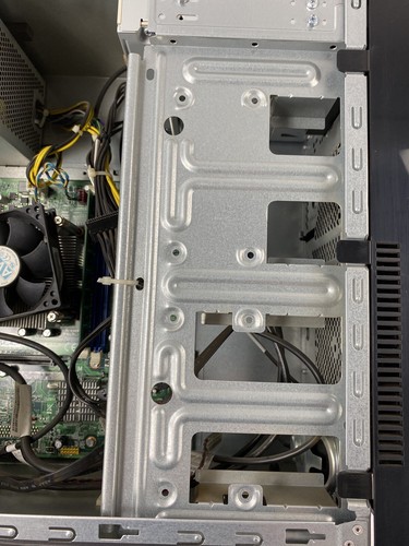 Lenovo ThinkCentre E73 MT Intel Core i3-4130 3.40GHz 8GB RAM No HDD No OS - Picture 14 of 15