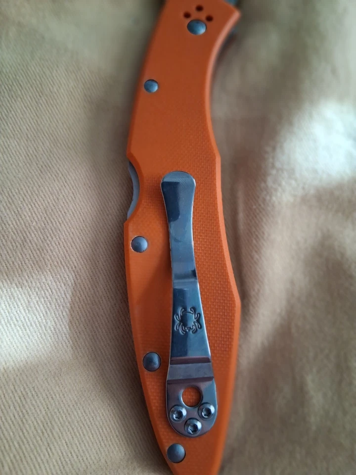 Canivete dobrável Spyderco Police aço inoxidável muito bom estado-10 Seki G-10 laranja - Imagem 2 de 4