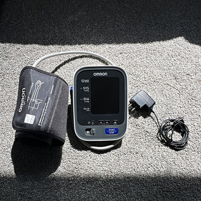 Omron 10 Series BP786N Wireless Digital Upper Arm Monitor w/ Cuff & AC Adapter