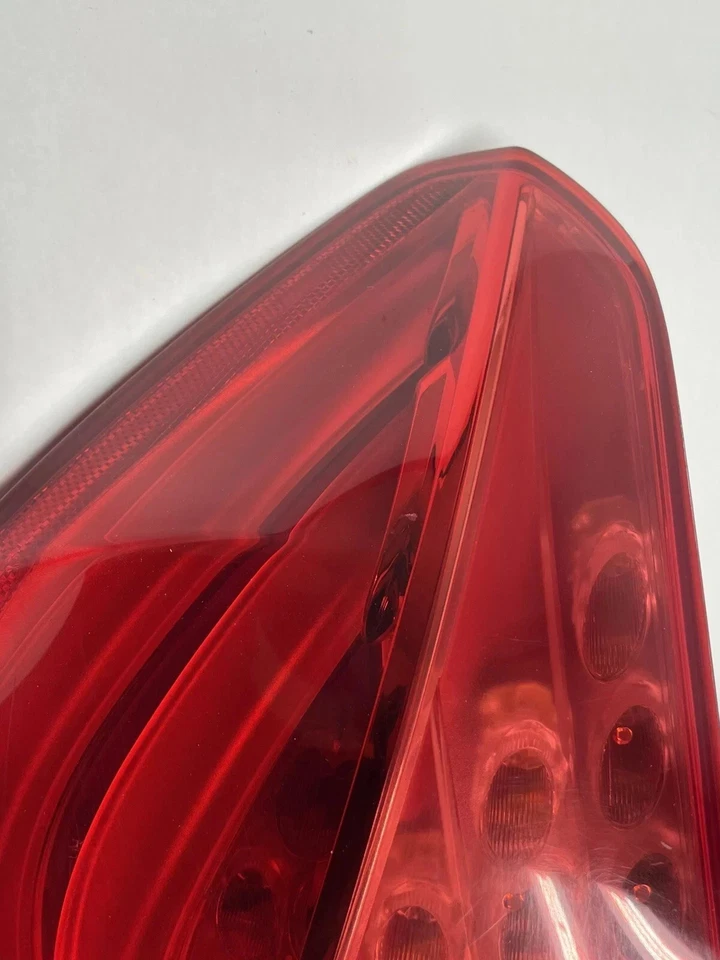 09-12 BMW 750Li 750i F01 Luz Trasera Izquierda Lado del Conductor Exterior Lámpara 7182201 Fabricante Original Foto 2 de 4