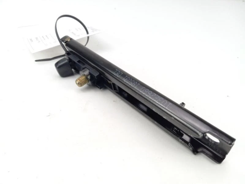 Buick Rendezvous 2003 ajustador de cinturón de seguridad trasero derecho Foto 2 de 4