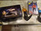 STAR TREK LOT. LIGHT UP ENTERPRISE WITH 11" FIGURES — photo 1