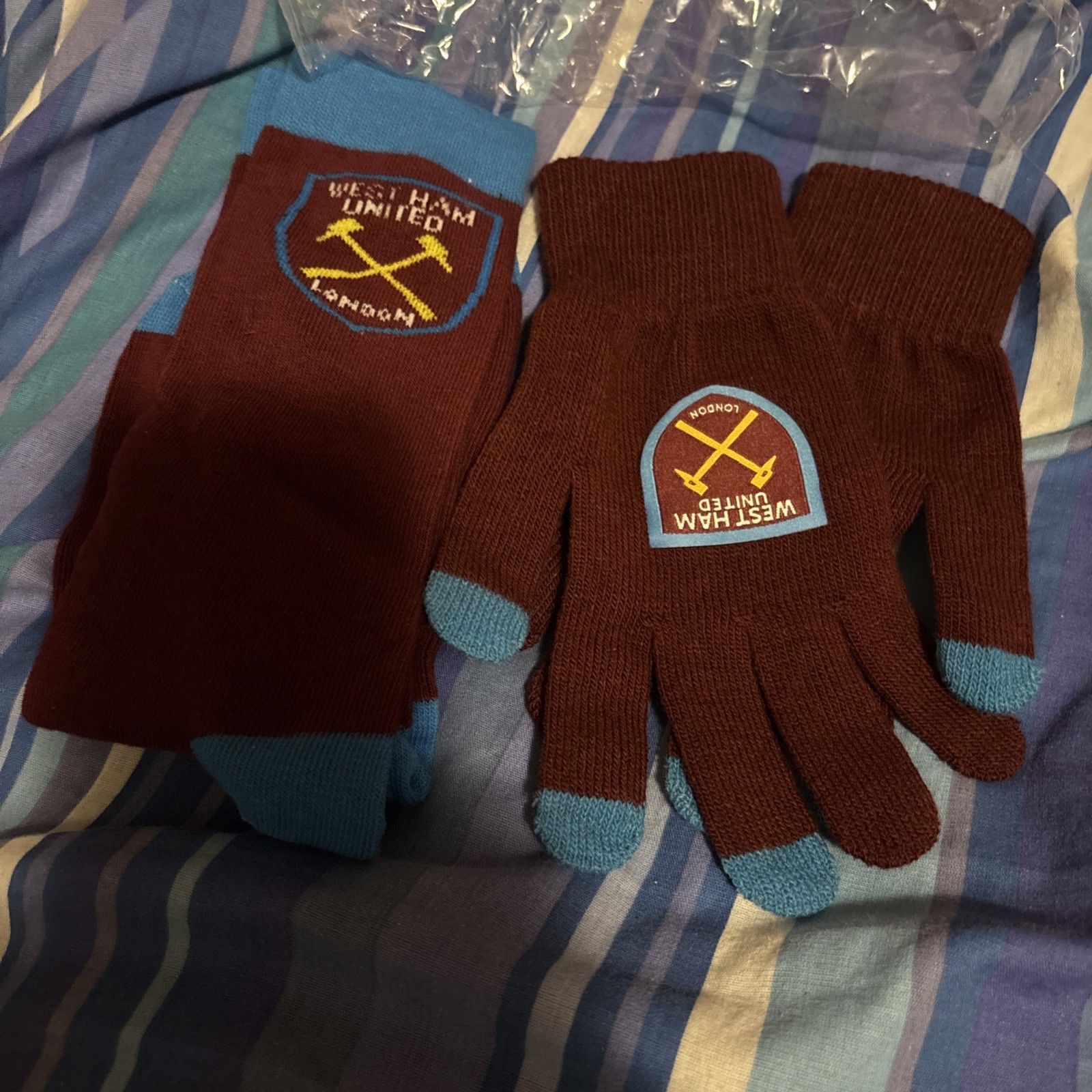 West Ham United FC Touchscreen Knitted Gloves Junior Official Merchandise NEW UK