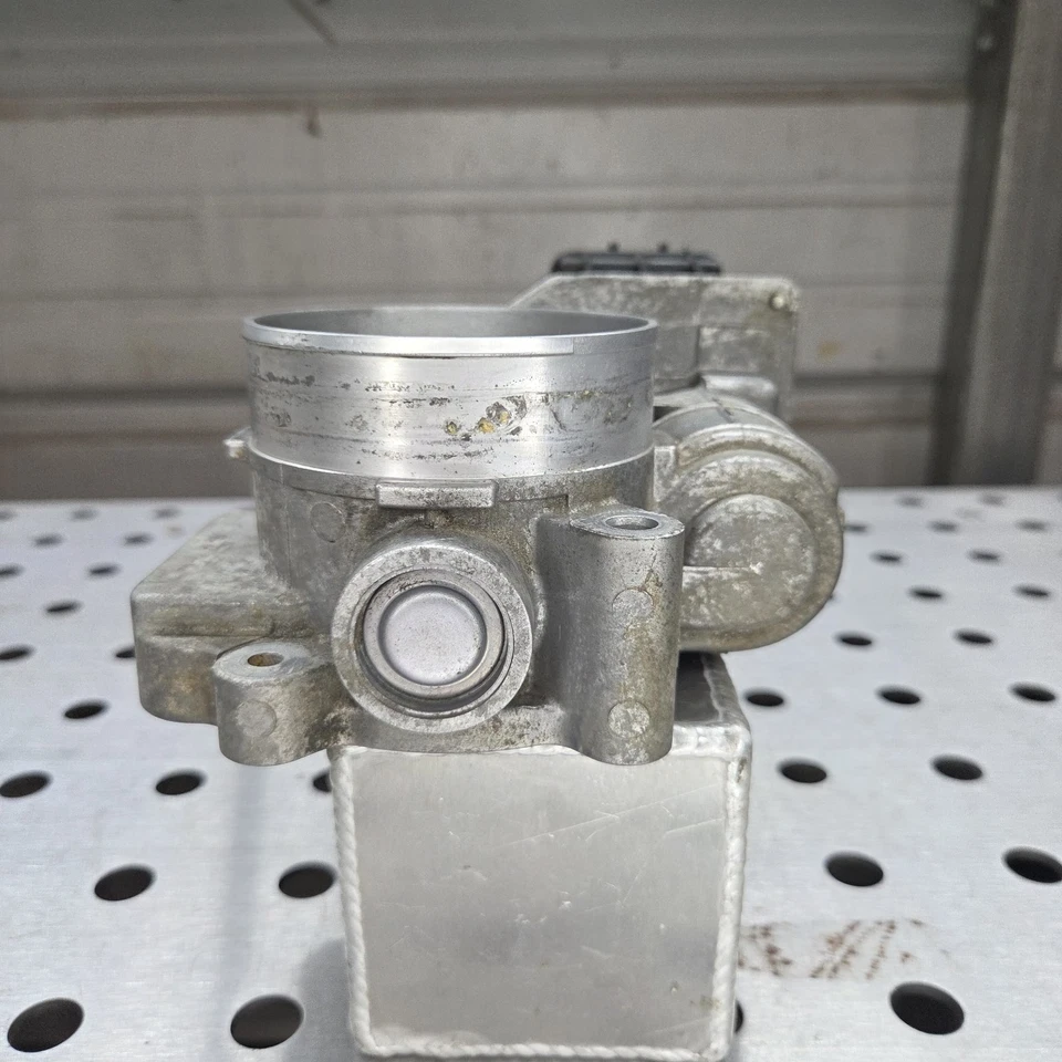 Buick Lacrosse Lucerna 2004-2008 Grand Prix GTP 2005-2009 3,8 L carrocería del acelerador OEM Foto 4 de 4