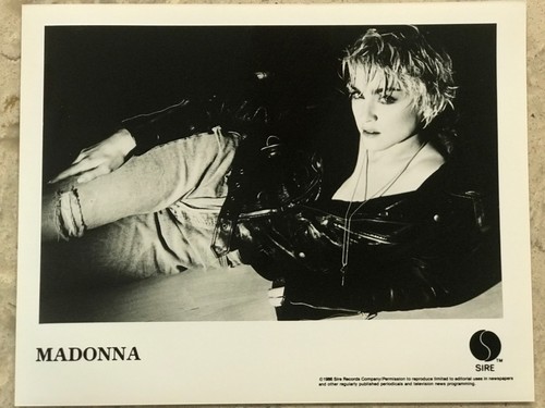 MADONNA - Vintage 80's 8x10 Black & White GLOSSY Photo Picture Images - Picture 4 of 6