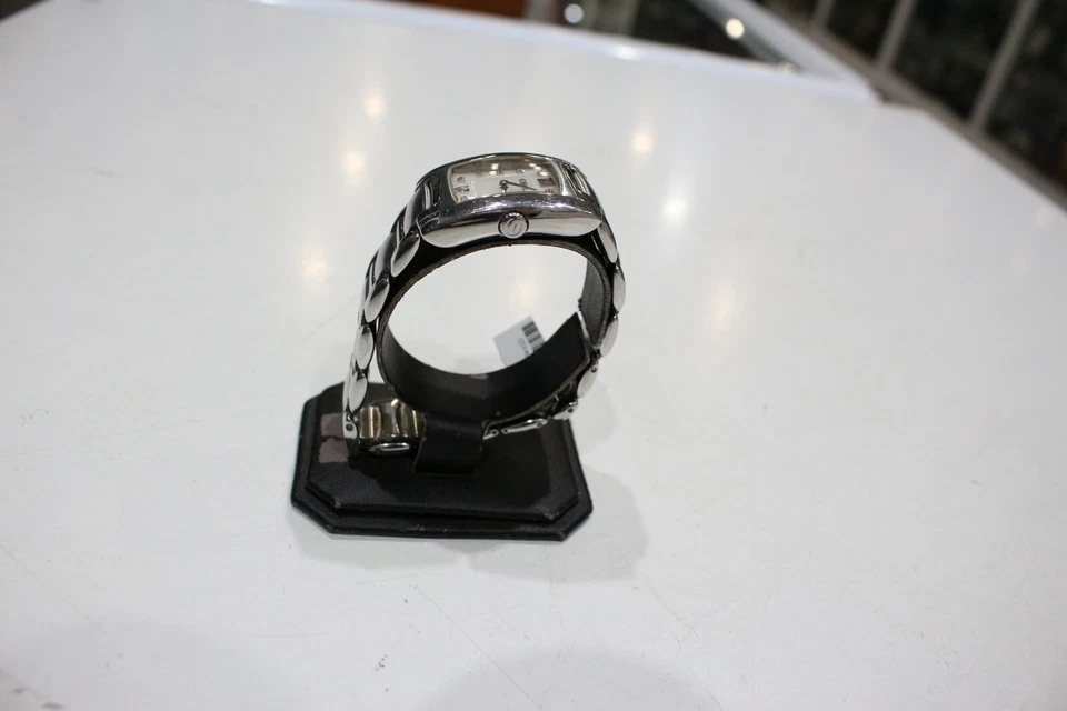 Reloj para mujer Ebel Brasilia esfera mop diamantes rectangular cuarzo Foto 2 de 4