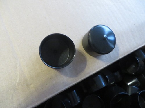 500 pcs Caplugs HVC-1625-16 High Temp Vinyl Caps, HVC Series - Picture 3 of 3